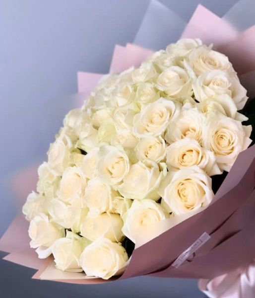 Букет із 101 білої троянди, 70 см - висота / Доставка курєром у Львові та області 923371406 фото